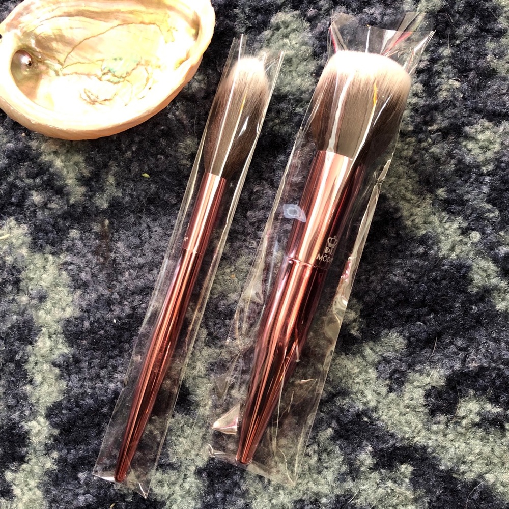 MŌDA® Limited Edition 2pc Powder & Soft Glow Kit